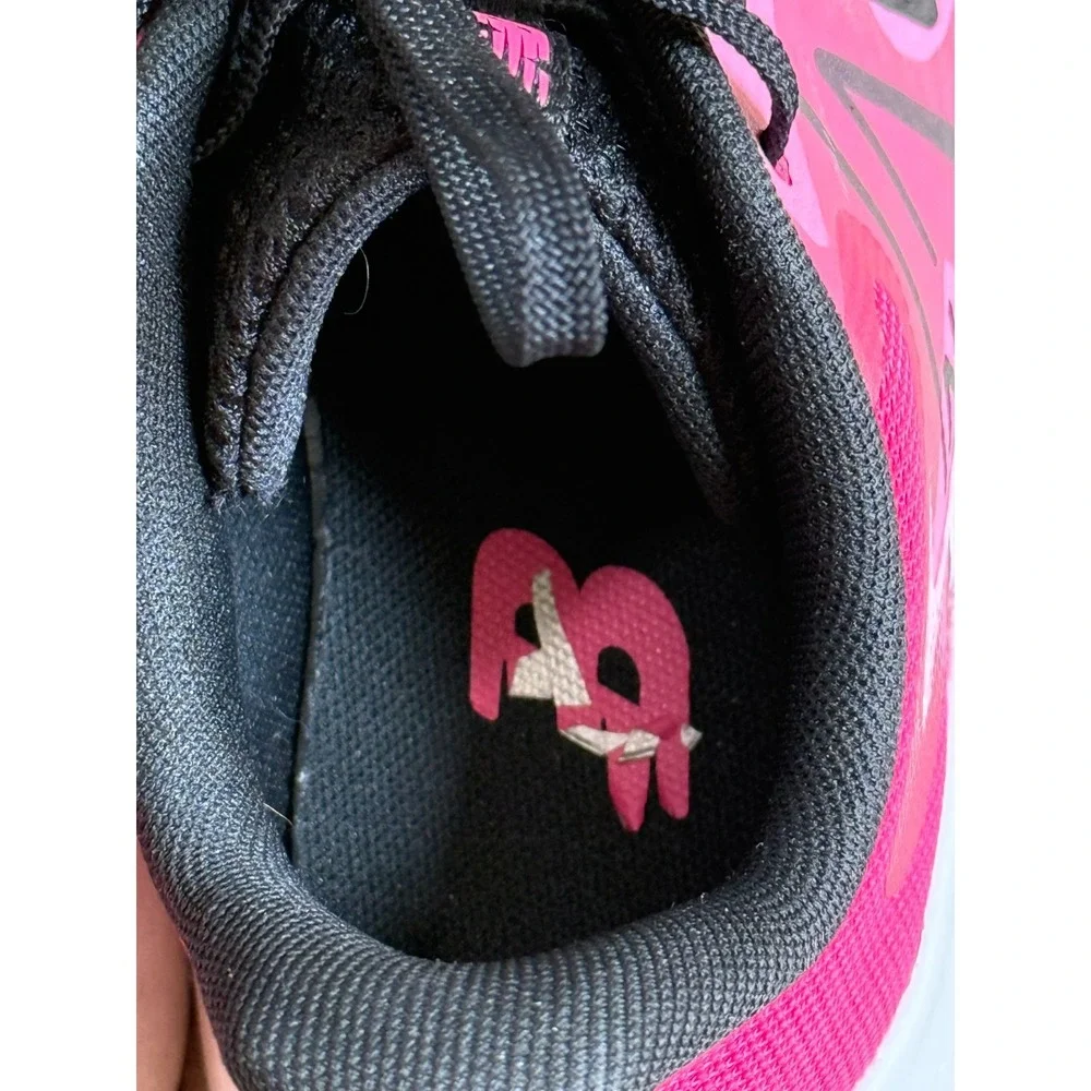 EUC Girls Shoes New Balance Kids Rave Run v2 (Big Kid) Pink and Black Size 1.5